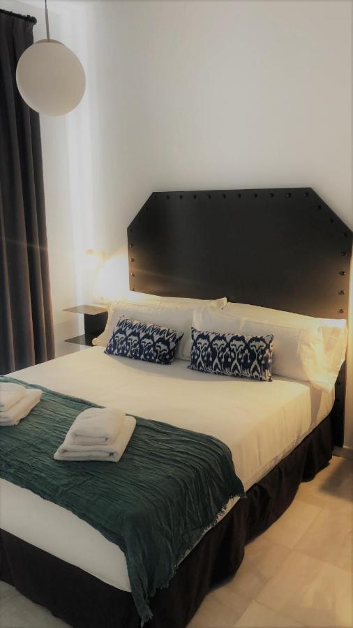 Hostal Hom Museo Sevilla Bagian luar foto